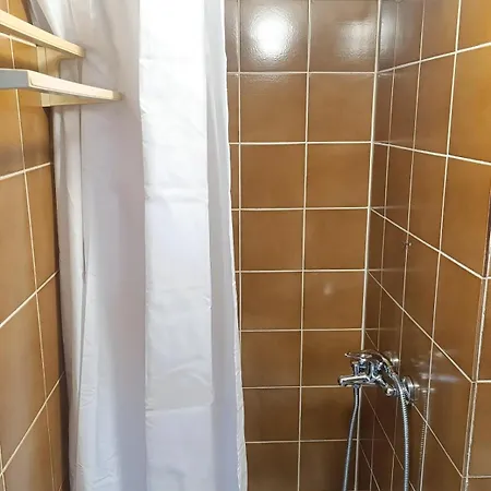 아파트 Renovated For Four